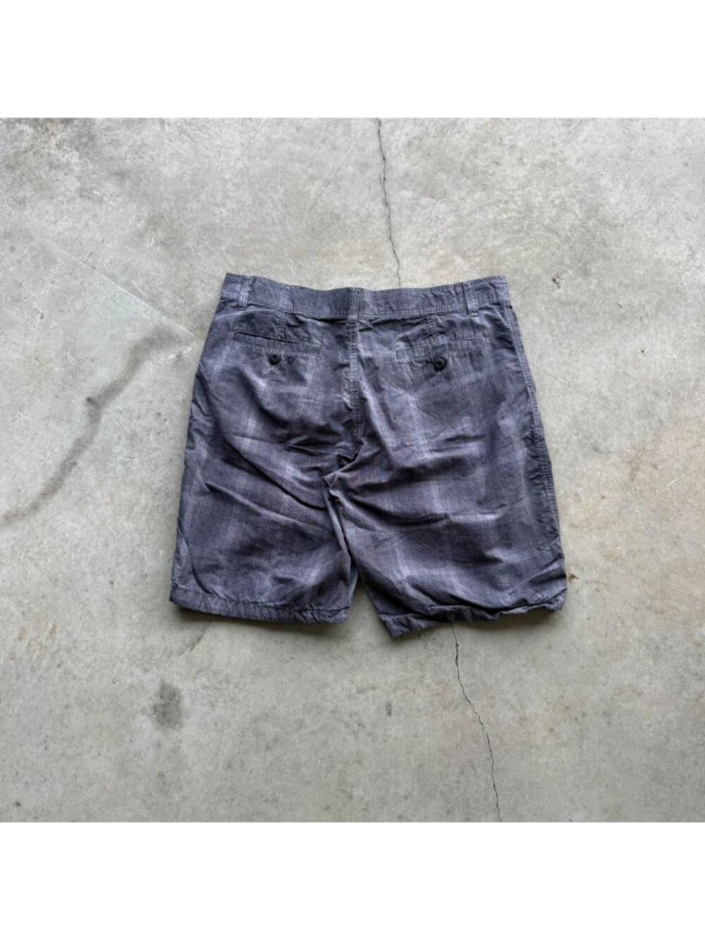 Vintage 2000s Y2K Grey Plaid Baggy Skater Shorts